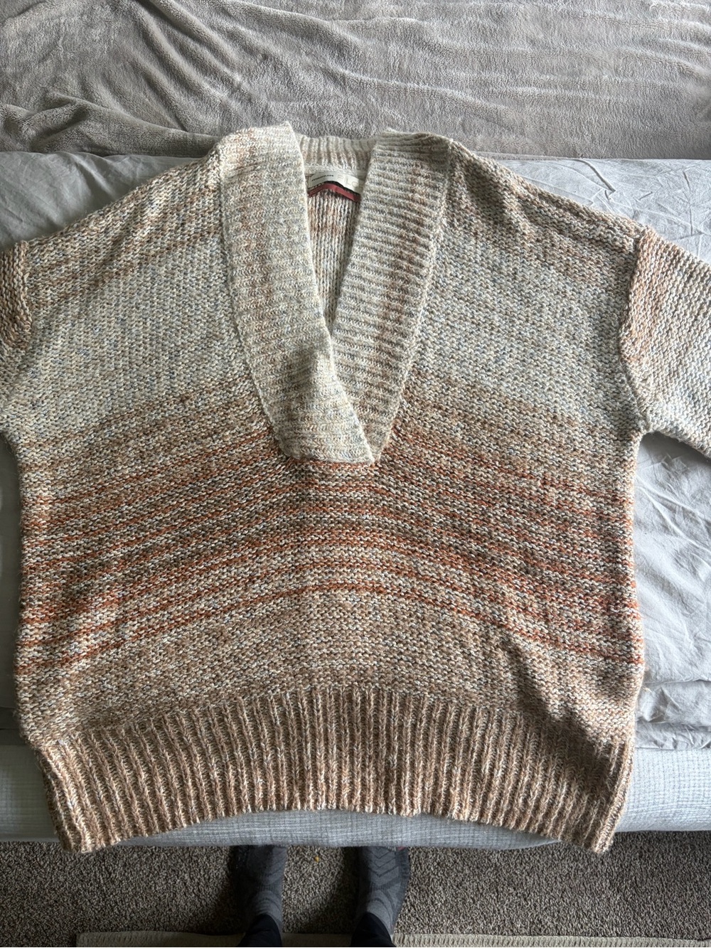 Anthropologie Neutral Multi-Tone V-Neck Sweater in Cream and Tan